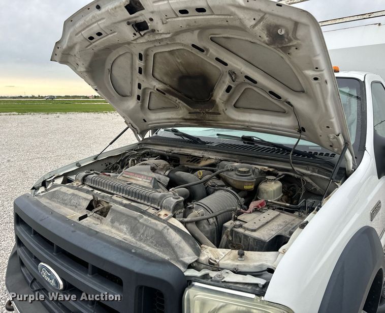 image for item EN4533 2006 Ford F550 Super Duty utility / service truck