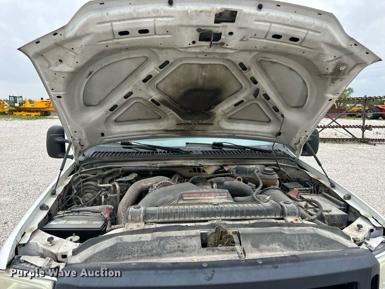 image for item EN4533 2006 Ford F550 Super Duty utility / service truck