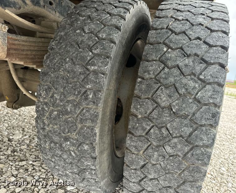 image for item EN4533 2006 Ford F550 Super Duty utility / service truck