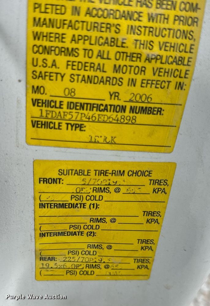 image for item EN4533 2006 Ford F550 Super Duty utility / service truck