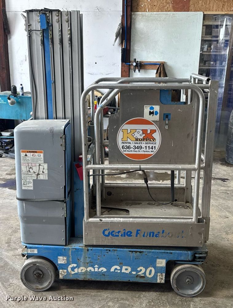image for item EN4541 2012 Genie GR-20 vertical lift
