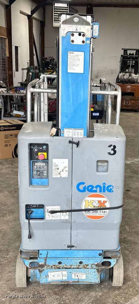 image for item EN4541 2012 Genie GR-20 vertical lift
