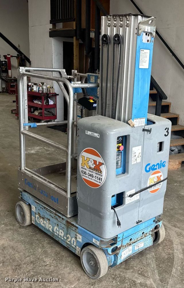 image for item EN4541 2012 Genie GR-20 vertical lift