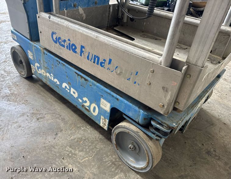 image for item EN4541 2012 Genie GR-20 vertical lift