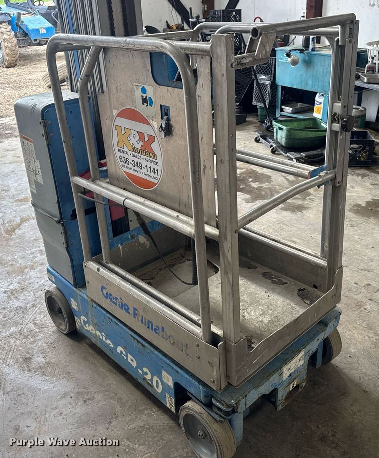 image for item EN4541 2012 Genie GR-20 vertical lift