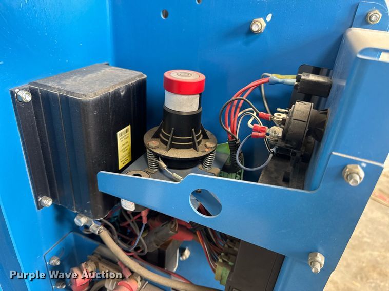 image for item EN4541 2012 Genie GR-20 vertical lift