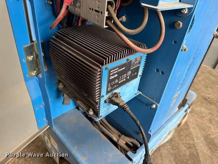 image for item EN4541 2012 Genie GR-20 vertical lift