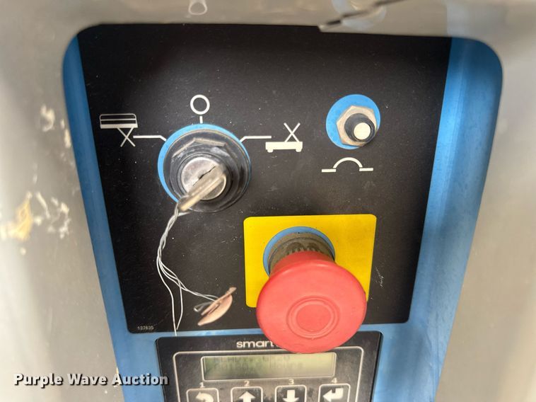 image for item EN4541 2012 Genie GR-20 vertical lift