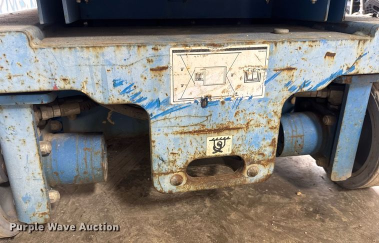 image for item EN4541 2012 Genie GR-20 vertical lift