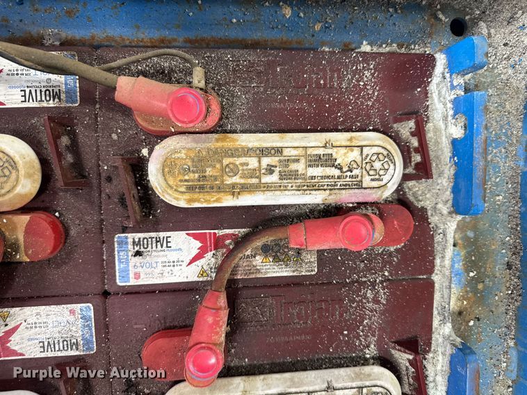 image for item EN4541 2012 Genie GR-20 vertical lift