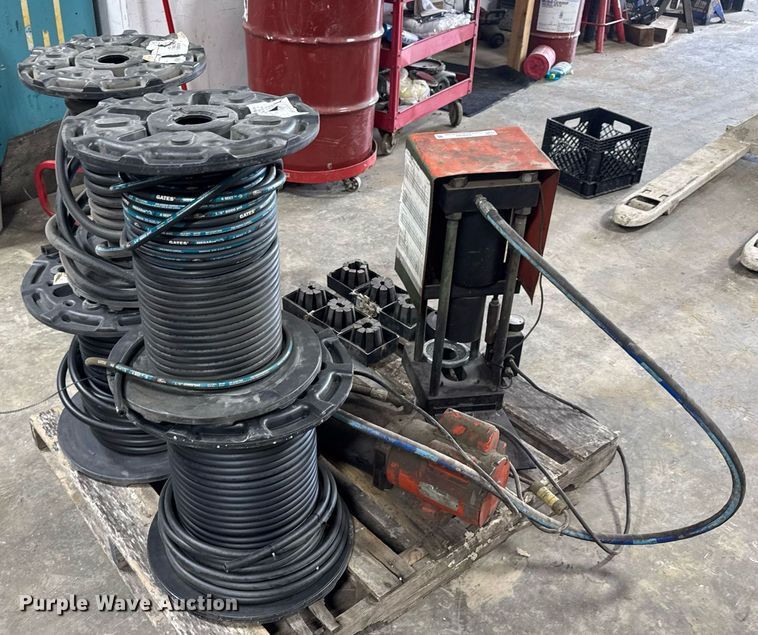 image for item EN4542 Gates PC707 hydraulic hose press