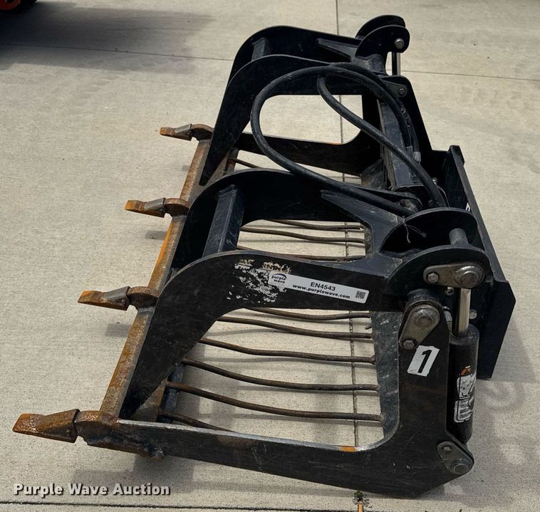 image for item EN4543 Compact utility loader grapple bucket