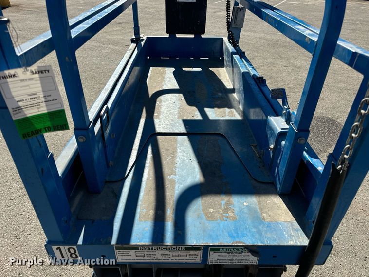 image for item EN5142 2016 Genie GS-1930 scissor lift