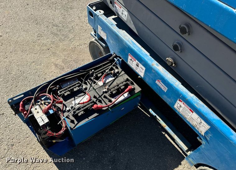 image for item EN5142 2016 Genie GS-1930 scissor lift