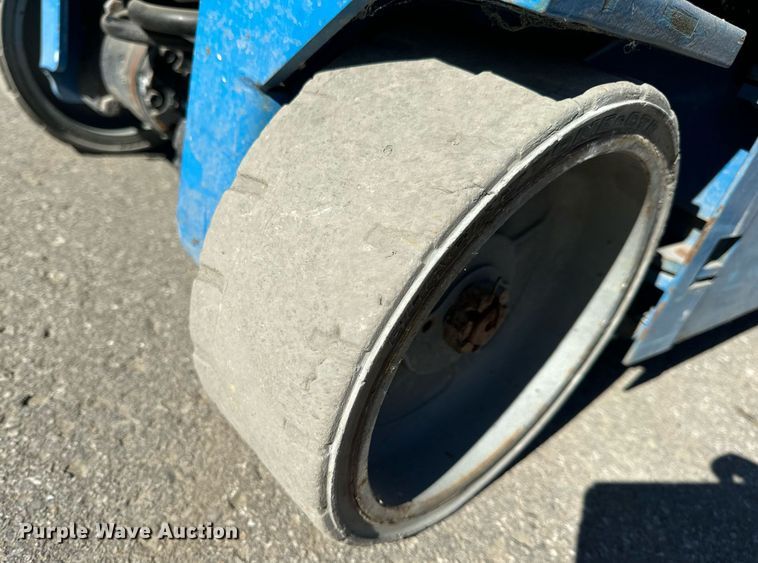 image for item EN5142 2016 Genie GS-1930 scissor lift