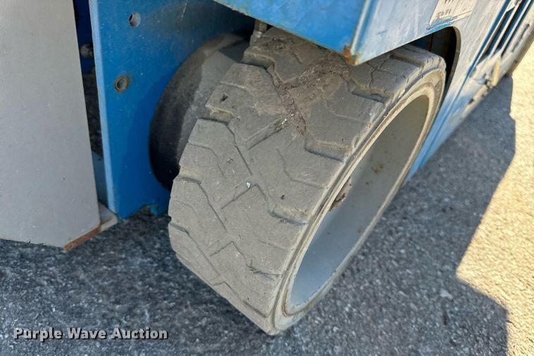 image for item EN5142 2016 Genie GS-1930 scissor lift