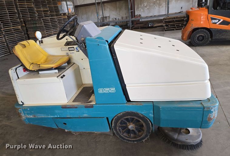 image for item EN8963 Tennant 355 sweeper