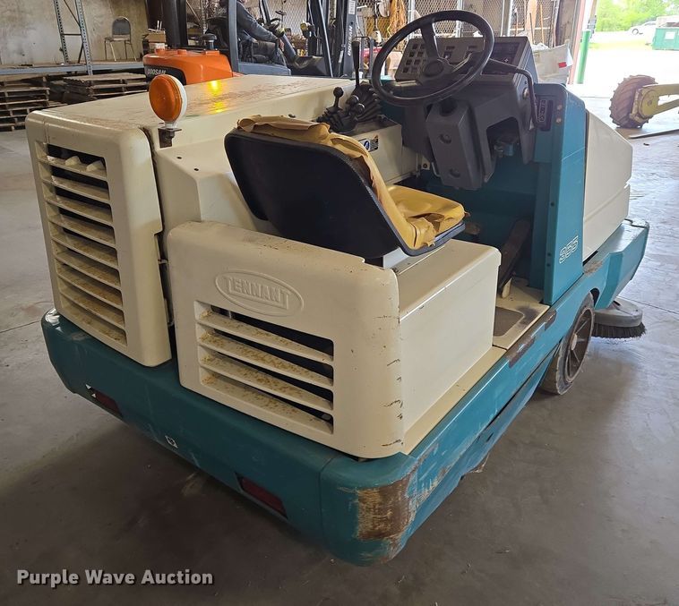 image for item EN8963 Tennant 355 sweeper