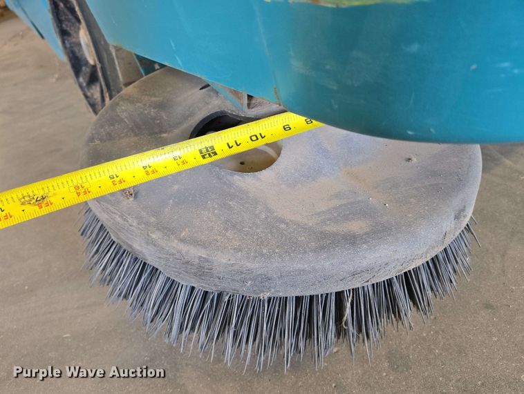 image for item EN8963 Tennant 355 sweeper