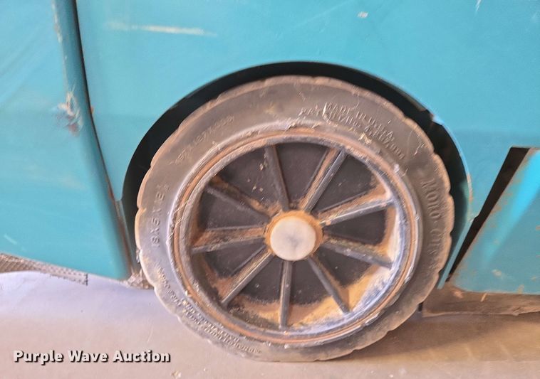 image for item EN8963 Tennant 355 sweeper