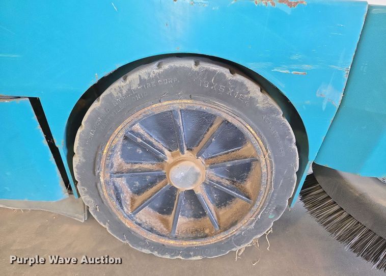 image for item EN8963 Tennant 355 sweeper