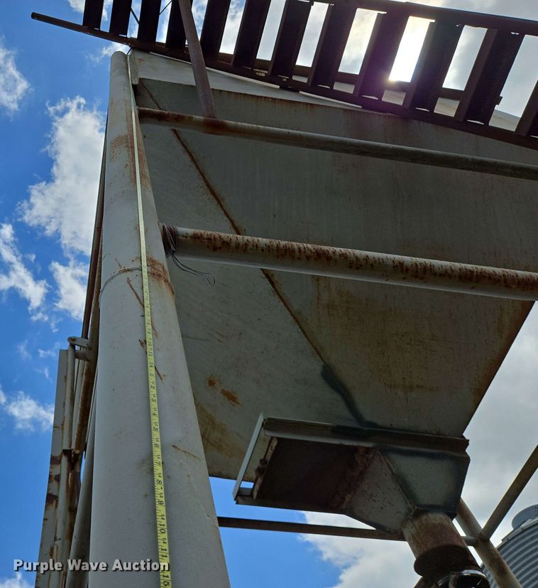 image for item EN8980 Grain bin