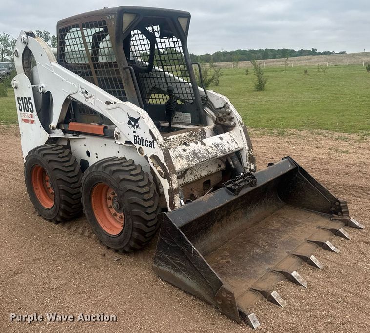 image for item EQ1407 2003 Bobcat S185 skid steer loader