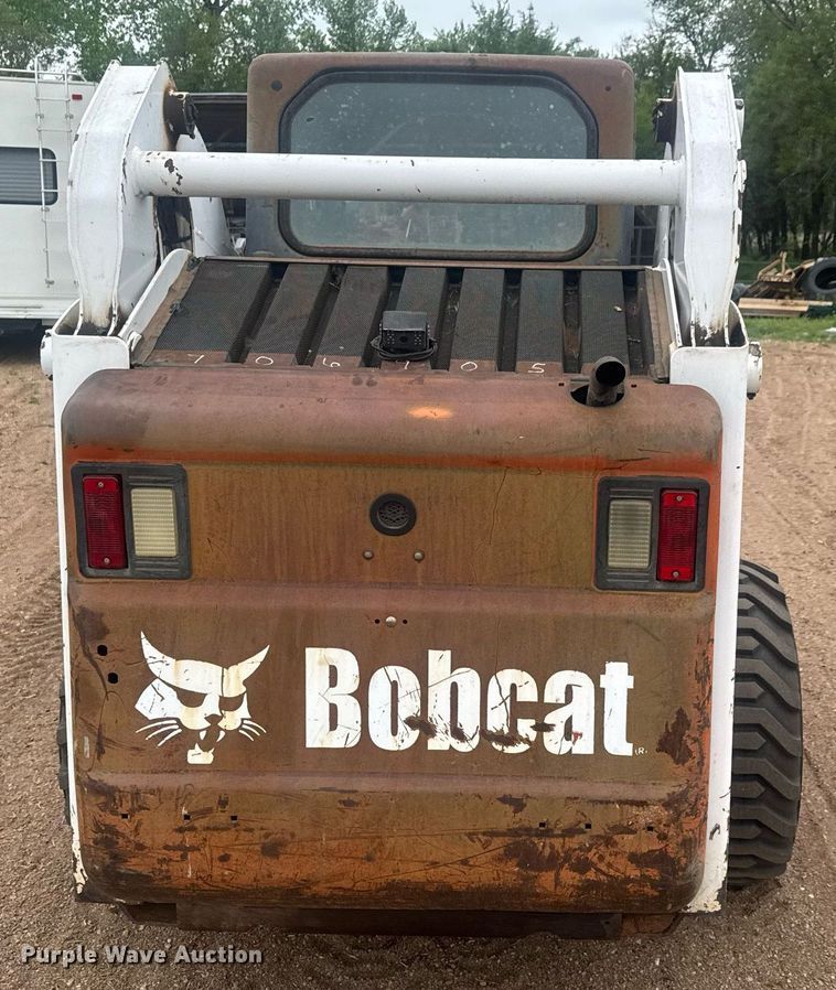 image for item EQ1407 2003 Bobcat S185 skid steer loader
