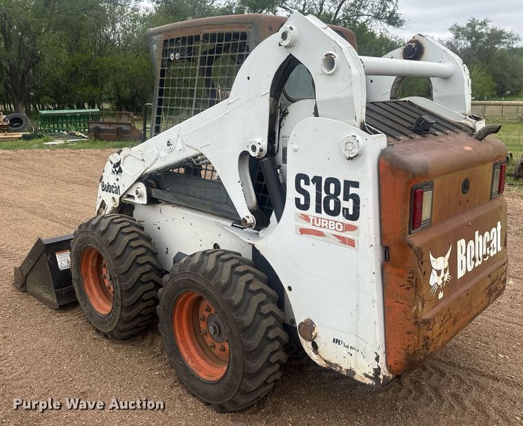 image for item EQ1407 2003 Bobcat S185 skid steer loader