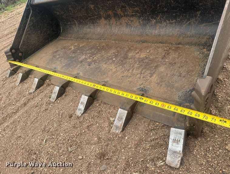 image for item EQ1407 2003 Bobcat S185 skid steer loader