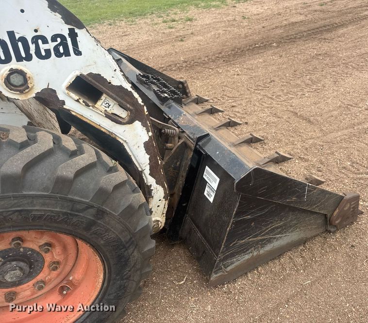 image for item EQ1407 2003 Bobcat S185 skid steer loader