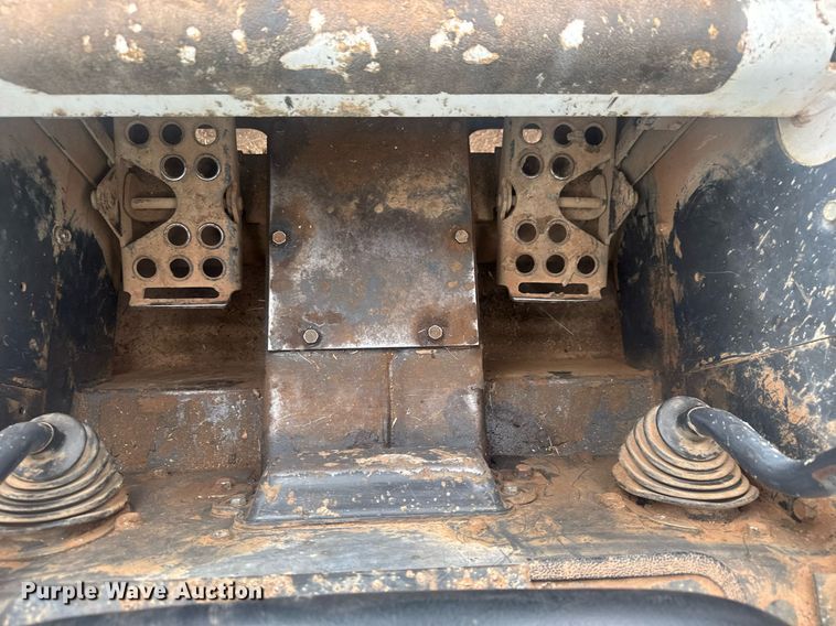 image for item EQ1407 2003 Bobcat S185 skid steer loader