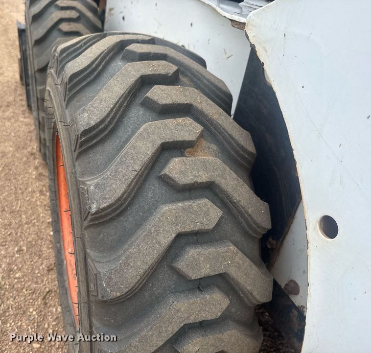 image for item EQ1407 2003 Bobcat S185 skid steer loader