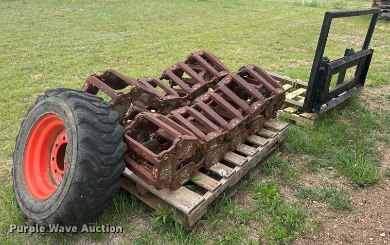 image for item EQ1407 2003 Bobcat S185 skid steer loader