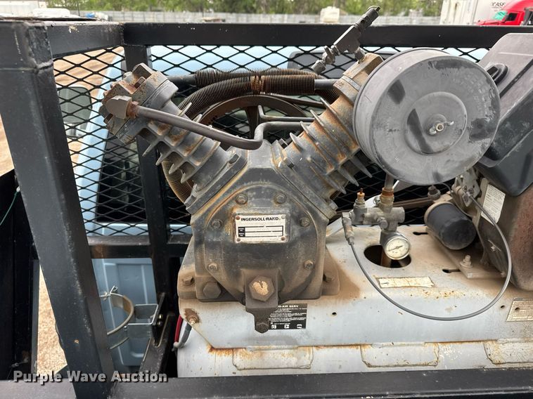 image for item EQ1419 2015 Dodge  Ram 5500 utility / service truck