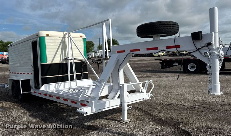 image for item EQ1454 1992 Kiefer enclosed cargo trailer