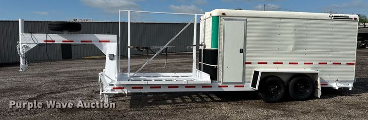 image for item EQ1454 1992 Kiefer enclosed cargo trailer