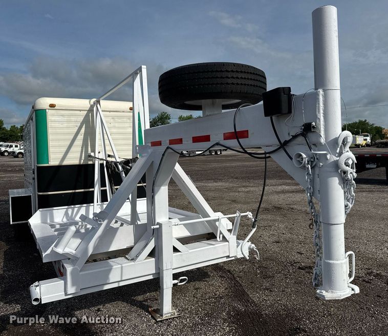 image for item EQ1454 1992 Kiefer enclosed cargo trailer