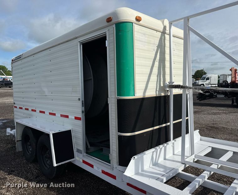 image for item EQ1454 1992 Kiefer enclosed cargo trailer