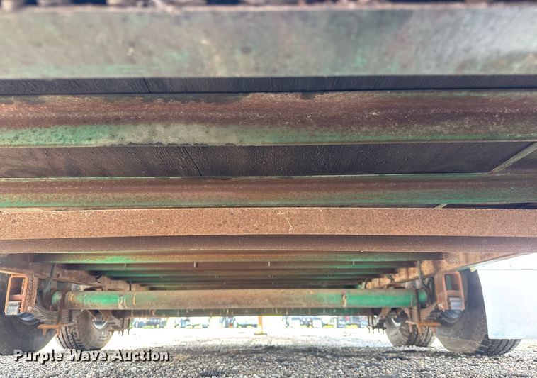 image for item EQ1454 1992 Kiefer enclosed cargo trailer