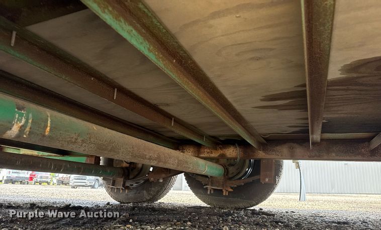 image for item EQ1454 1992 Kiefer enclosed cargo trailer