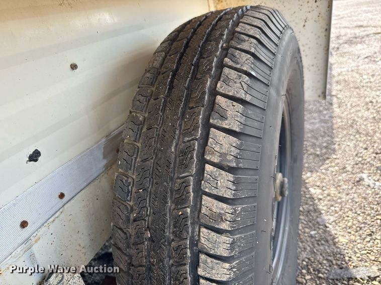 image for item EQ1454 1992 Kiefer enclosed cargo trailer