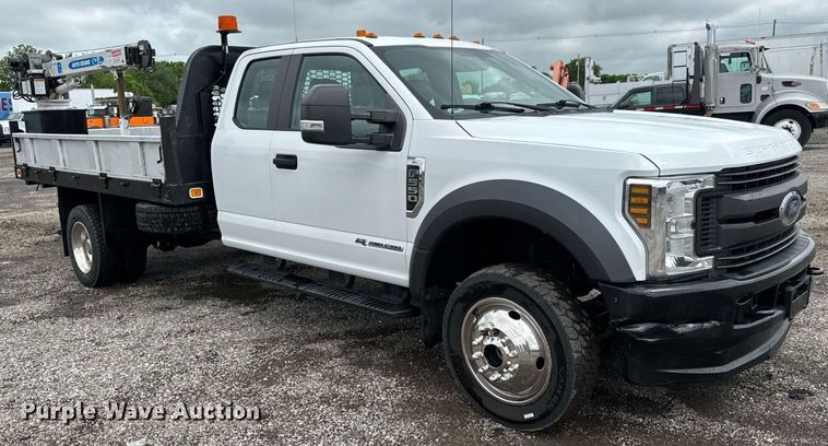 image for item EQ1457 2018 Ford F550 SuperCab flatbed truck