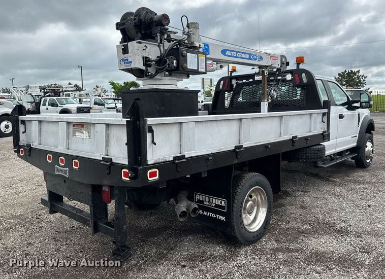 image for item EQ1457 2018 Ford F550 SuperCab flatbed truck