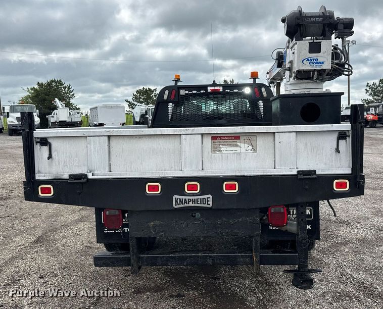 image for item EQ1457 2018 Ford F550 SuperCab flatbed truck