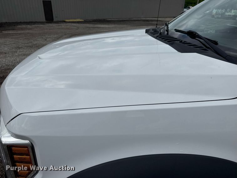 image for item EQ1457 2018 Ford F550 SuperCab flatbed truck