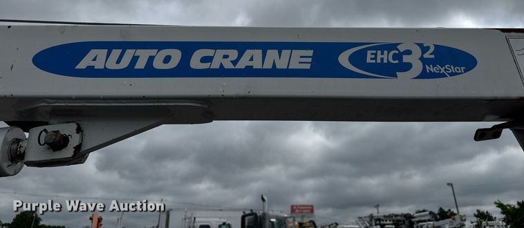 image for item EQ1457 2018 Ford F550 SuperCab flatbed truck