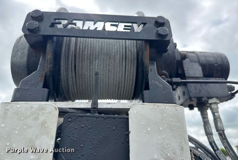 image for item EQ1457 2018 Ford F550 SuperCab flatbed truck