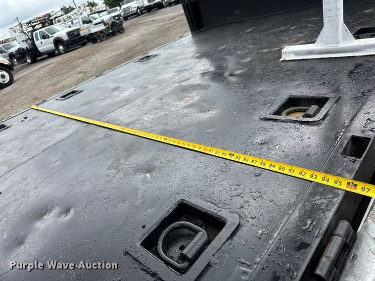 image for item EQ1457 2018 Ford F550 SuperCab flatbed truck