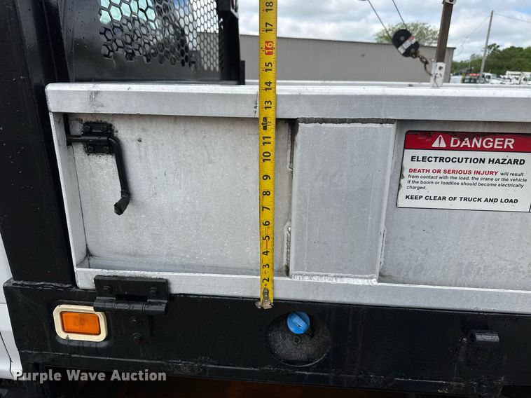 image for item EQ1457 2018 Ford F550 SuperCab flatbed truck